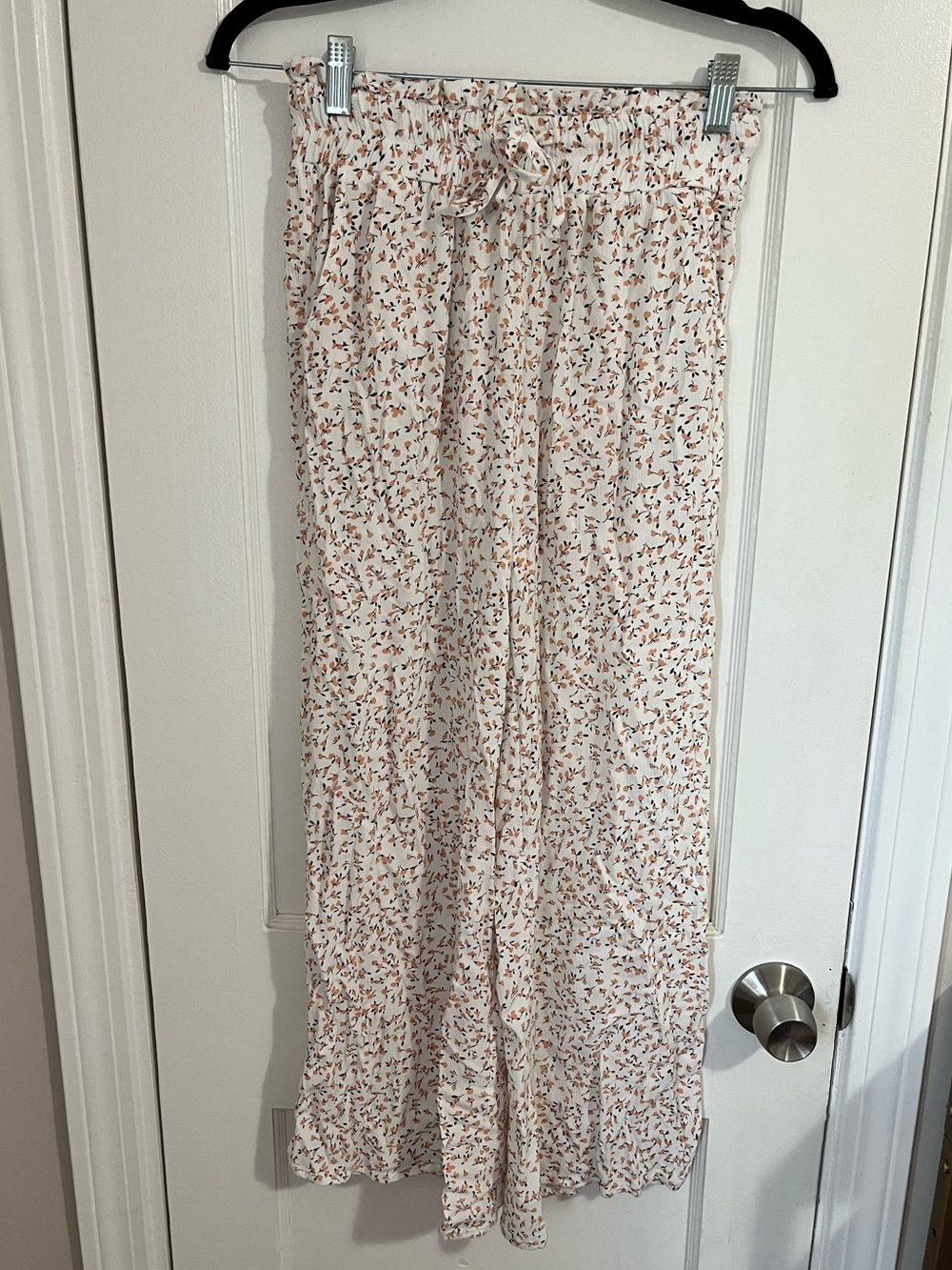 Kendall & Kylie Cream and Peach Floral Wide-Leg Pants